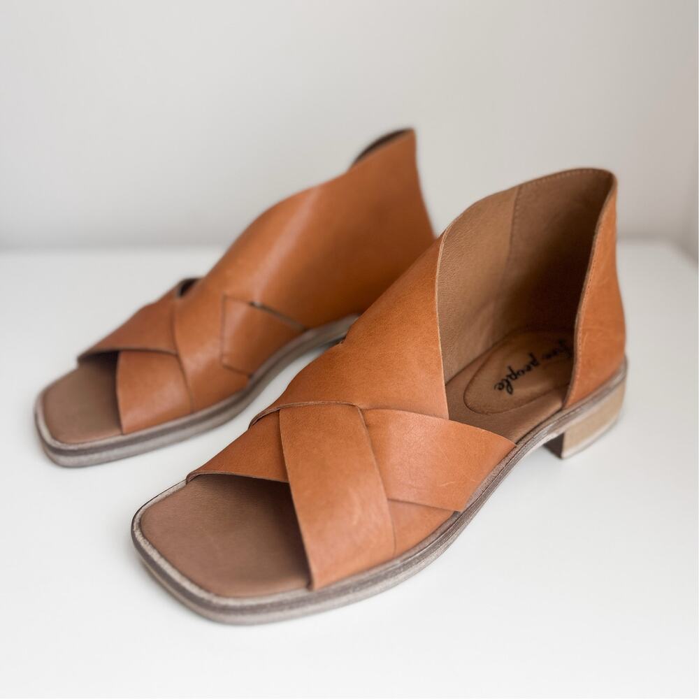 NEW* Free People Sun Valley Sandals Size 38 EU / 8 US Natural Cognac Brown $188